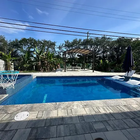 Home In West Palm Beach, Fl -Ware